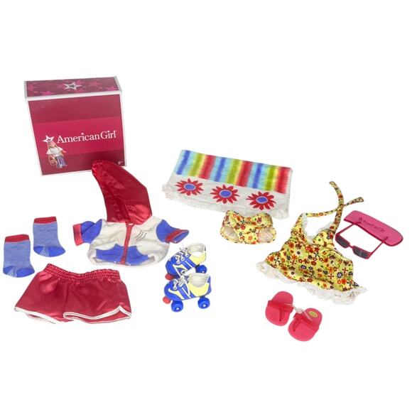 American Girl Julie 2in1 Summer Set Roller Skates Towel Shoes Socks Top Swimsuit - Picture 10 of 12